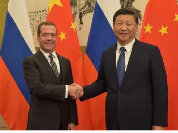 Дмитрий Медведев посетил Пекин и встретился с Си Цзиньпином