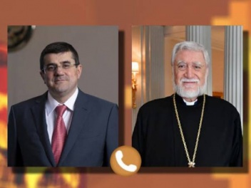Президент Арцаха провел телефонный разговор с Католикосом Великого Дома Киликийского Арамом Первым