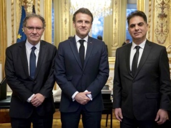 Ֆրանսիայի նախագահը Արա Թորանյանի և Մուրադ Փափ...