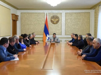 Президент Арцаха встретился с фракцией Национ...