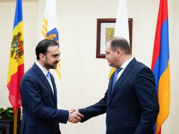 Вице-мэр Еревана провел встречу с мэром Кишин...