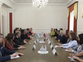 Իշխան Սաղաթելյանը Արգենտինայի Սենատի և Պատգամավորների պալատի անդամների հետ քննարկել է Արցախի հիմնախնդրին առնչվող հարցեր
