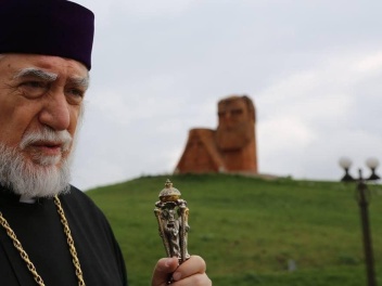 Մեծի Տանն Կիլիկիո կաթողիկոսությունը զորակցում...