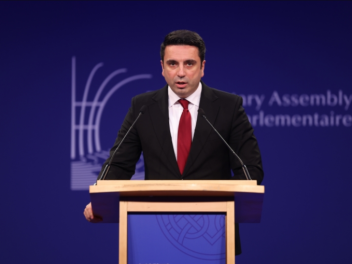 Հուսով ենք, որ հոկտեմբերի 5-ին Հայաստանի ու Ադրբեջանի ղեկավարների հանդիպումը մեկ քայլ առաջ կլինի․ Ալեն Սիմոնյան