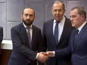 МИД России выразил готовность организовать встречу Москвы, Еревана и Баку
