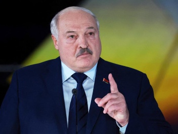Лукашенко ответил на то, что его называют диктатором: Ладно, пусть называют
