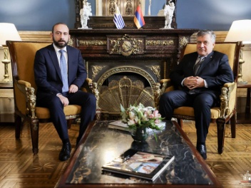 Встреча Арарата Мирзояна с министром иностранных дел Уругвая