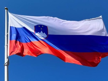МИД Словении рекомендовал гражданам республик...