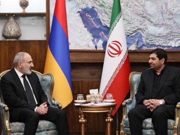 Никол Пашинян встретился с исполняющим обязанности президента Ирана