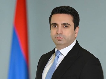 Председатель Парламента Армении выразил соболезнования в связи с гибелью президента Ирана и сопровождавших его лиц