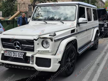 Երևանում բախվել է 3 «Mercedes G 500». դրանք հարսանիքի շարասյան մեջ էին