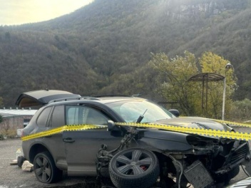 Իջևանում Porsche-ը դուրս է եկել ճանապարհի երթ...