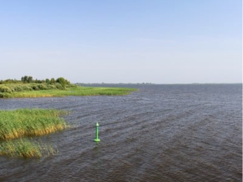 Эстония установит буи с лезвиями на водной гр...