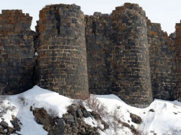 «Ամբերդ ամրոց» պատմամշակութային արգելոց տանող...