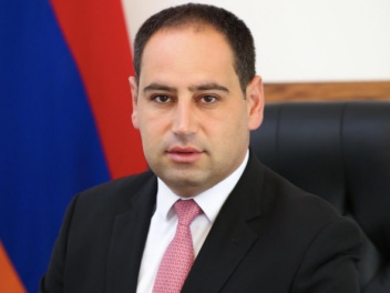 Խուդաթյանը Չուրայի հետ քննարկել է նախարարությ...