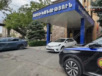 Քաղաքապետարանի պաշտոնյայի վարորդի «Lexus»-ներ...