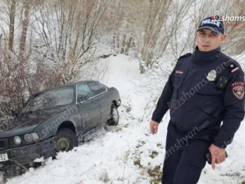 Շիրակի մարզում «BMW»-ն հայտնվել է բնակչի բակո...