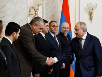 Ասել են՝ դիմումդ հետդ բեր․ «Հրապարակ»