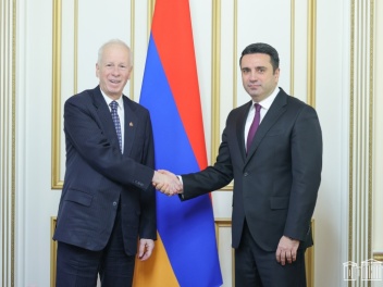 Ալեն Սիմոնյանը հանդիպել է ԵՄ-ում, Եվրոպայում եւ Հայաստանում Կանադայի հատուկ բանագնաց Ստեֆան Դիոնի հետ