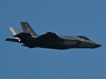 Anchorage Daily News: истребитель F-35 потерп...