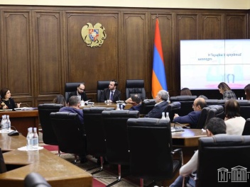 ՔՊ-ի պատգամավորներն Առողջապահության նախարարի...