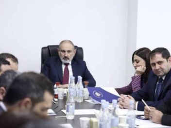 Հիմա էլ բոլոլան Մեղրի է տեղափոխվել․ «Հրապարակ...