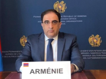 Անդրանիկ Հովհաննիսյանը, համատեղության կարգով,...