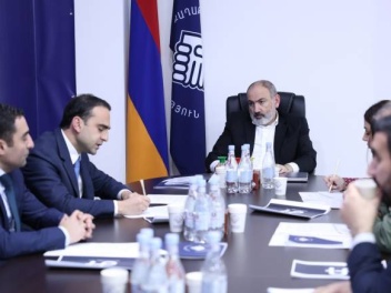 Թուլանալ և հաճույք ստանալ. Փաշինյանի հորդոը՝...