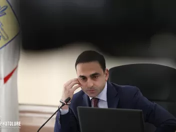 Քաղաքապետարանում Ավինյանի գլխավորությամբ քննա...