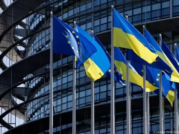 В ЕС пообещали удвоить военную помощь Украине...
