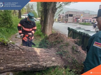Քամու հետևանքով գրանցվել է 57 արտակարգ դեպք