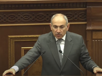 Մենք մի ուղղությամբ մեր հարաբերությունները չե...