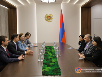 Մտքեր են փոխանակվել ՀՀ-ԱՄՆ երկկողմ օրակարգի շ...