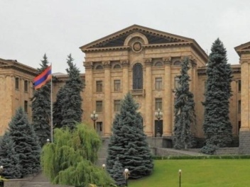 ԱԺ նիստի օրակարգում չներառվեց  «Պատիվ ունեմ» խմբակցության ներկայացրած նախագիծը