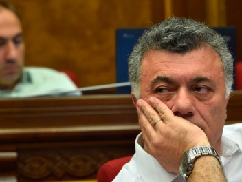 Ինձ զսպելով, փորձեցի առայժմ չօգտագործել «ոջիլ...