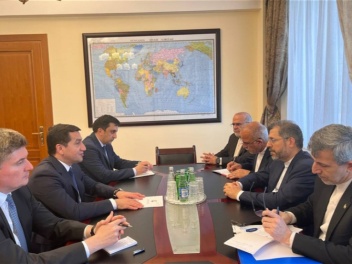 Հաջիևը հանդիպել է Իրանի փոխարտգործնախարարի հե...