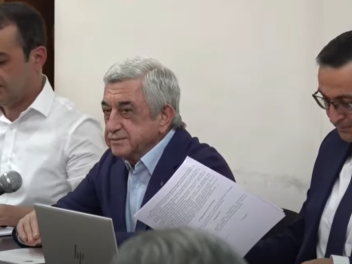Սերժ Սարգսյանը դատարանում ասաց, որ չի աշխատու...