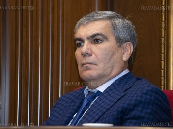 Զավենիչը կանացի ցիկլը շփոթել է արյուն թափելու...