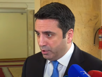 Նոր Նորքի թաղապետը չպետք է պաշտոնավարի, բայց...