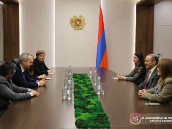 ՀՀ ԱԽ քարտուղարը և Լիտվայի փոխարտգործնախարարը...