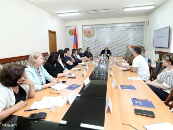 Քննարկվել են սահմանամերձ գյուղերում բնակարանա...