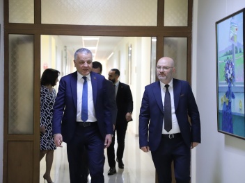 Պատրաստ ենք մեզ մեկնած ձեռքը սեղմելու ու քննա...
