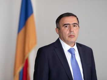 Էրդողանի գիրքը տվեք գրկի հանգստանա. Բագրատ Մի...