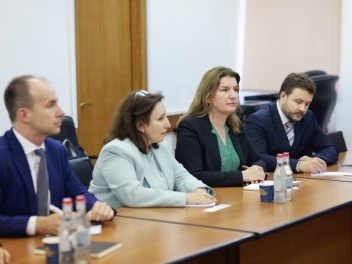 Դավիթ Խուդաթյանն ընդունել է Միջազգային ֆինանս...