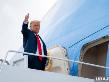 Премьер Катара Аль Тани объяснил передачу Boeing 747-8 Трампу сделкой