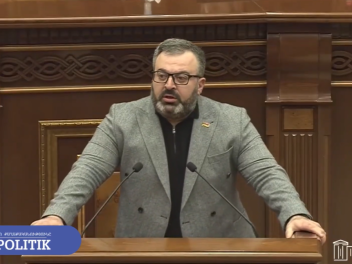 Խեղճ թաղապետը ի՞նչ անի, եկել են, սադրել են, ի...