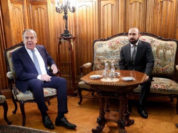 Մեկնարկել է Միրզոյան-Լավրով առանձնազրույցը