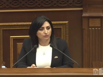 «Դուք ձե՜զ կարգի հրավիրեք, մի ընդհատեք ինձ»....