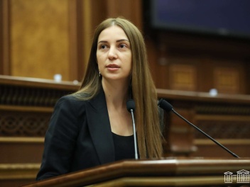 Երկակի ստանդարտներ եք իրագործում․ Աննա Գրիգոր...
