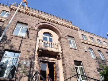ԿԸՀ-ն արտահերթ նիստում Երևանի ավագանու անդամ...